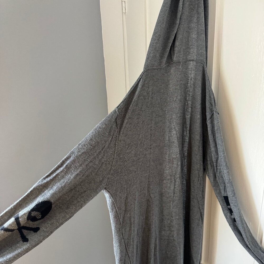 Trendy Hooded Skull Wrap